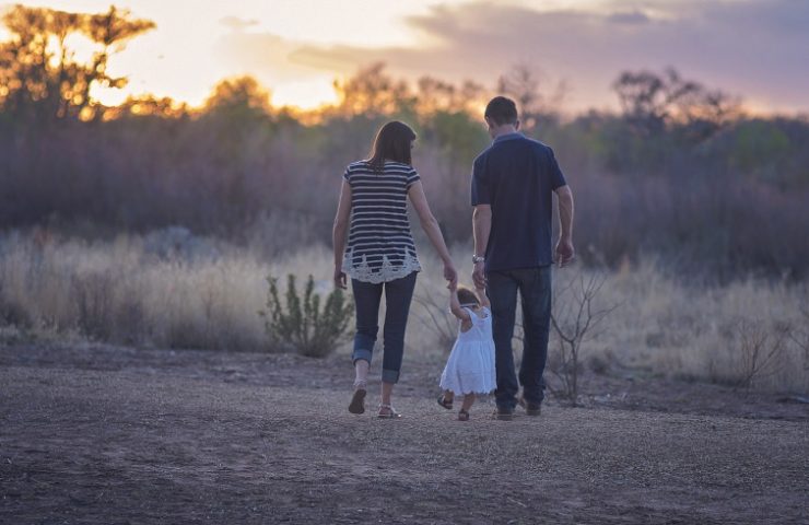 family-2485714_1280