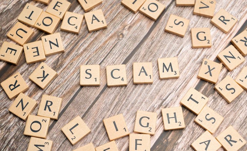 scam-8509837_1280